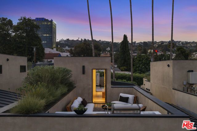 923 N Hilldale Avenue, West Hollywood, CA 90069