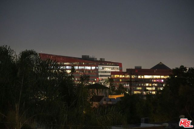 923 N Hilldale Avenue, West Hollywood, CA 90069