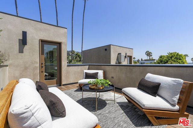 923 N Hilldale Avenue, West Hollywood, CA 90069