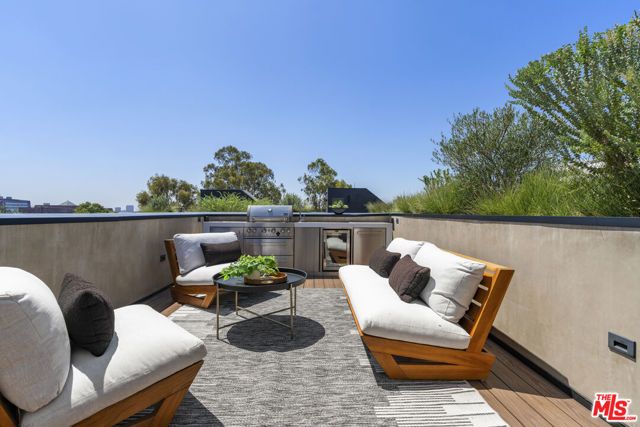 923 N Hilldale Avenue, West Hollywood, CA 90069