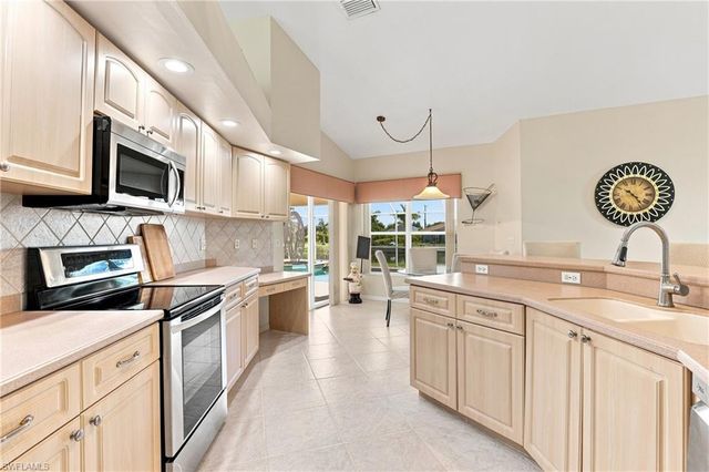415 SE 13th AVE, Cape Coral, FL 33990