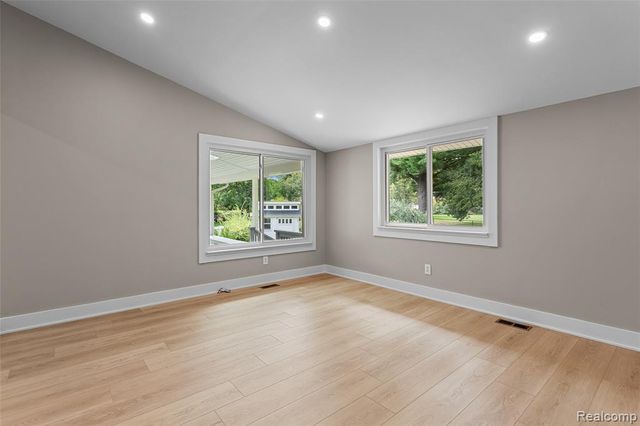 6552 Orion Road, Rochester Hills, MI 48306