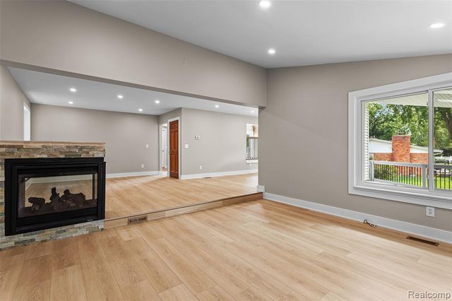 6552 Orion Road, Rochester Hills, MI 48306