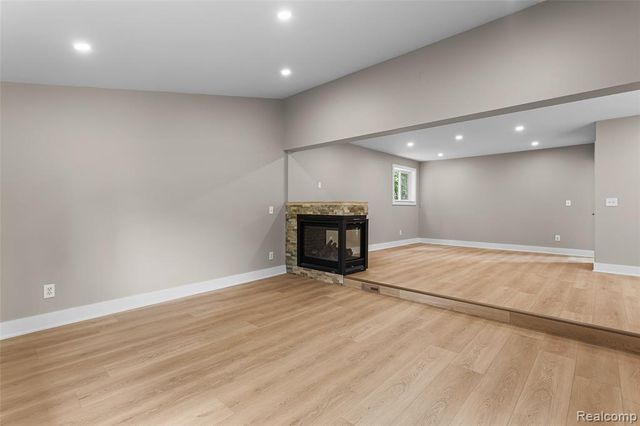 6552 Orion Road, Rochester Hills, MI 48306