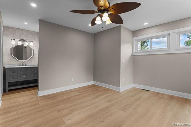 6552 Orion Road, Rochester Hills, MI 48306
