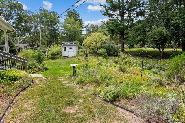 6552 Orion Road, Rochester Hills, MI 48306