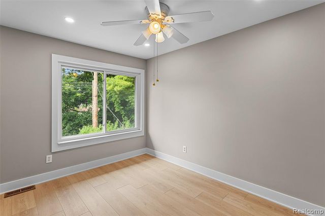 6552 Orion Road, Rochester Hills, MI 48306