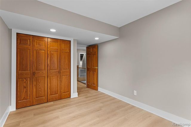 6552 Orion Road, Rochester Hills, MI 48306