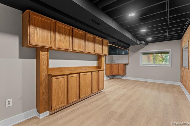 6552 Orion Road, Rochester Hills, MI 48306