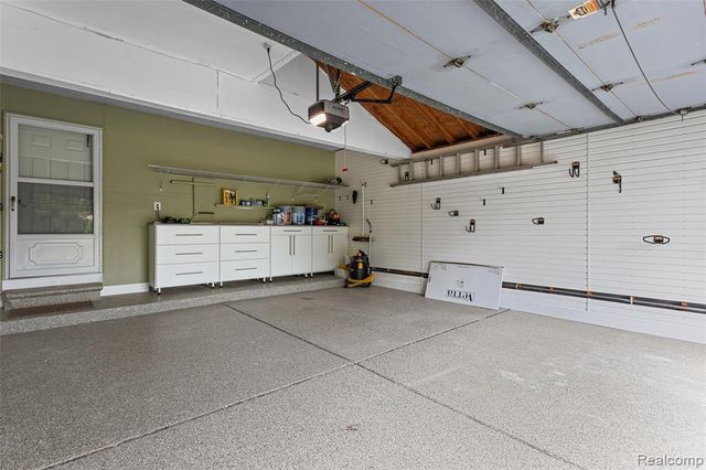 6552 Orion Road, Rochester Hills, MI 48306