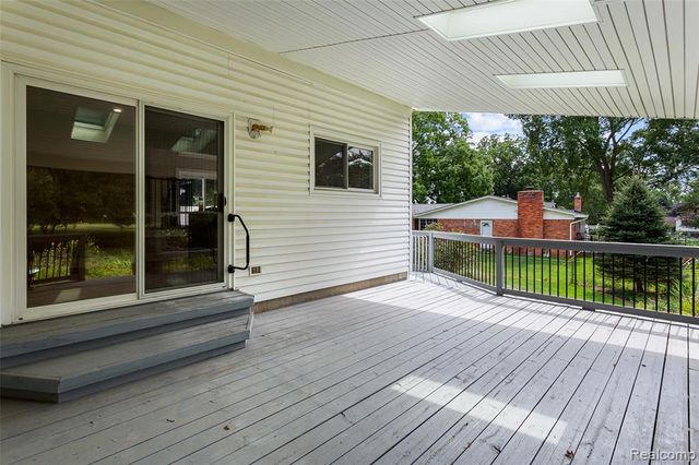 6552 Orion Road, Rochester Hills, MI 48306