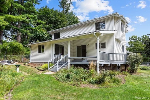 6552 Orion Road, Rochester Hills, MI 48306
