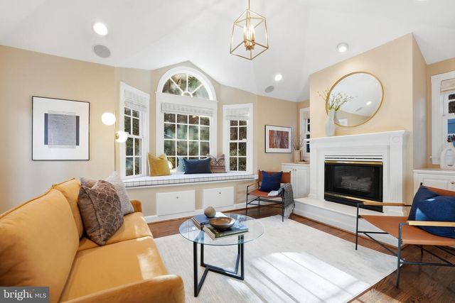 5006 NAHANT ST, Bethesda, MD 20816