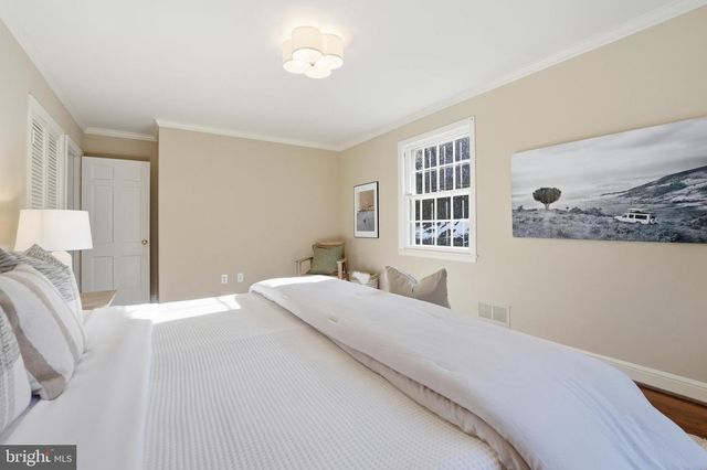 5006 NAHANT ST, Bethesda, MD 20816