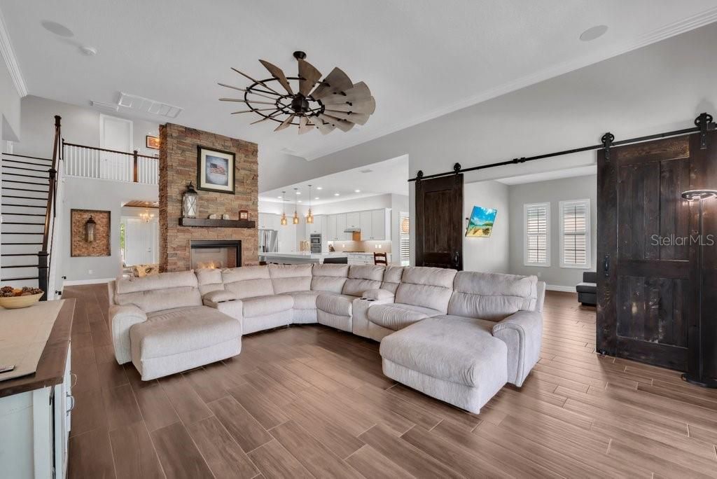 Image 18 of property listing at 14908 BASSINGER LANE, Lithia, FL 33547