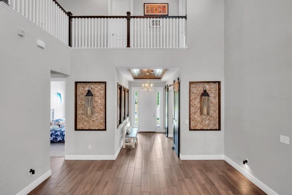 Image 5 of property listing at 14908 BASSINGER LANE, Lithia, FL 33547