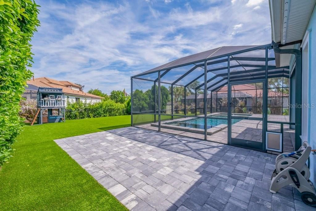 Image 41 of property listing at 14908 BASSINGER LANE, Lithia, FL 33547