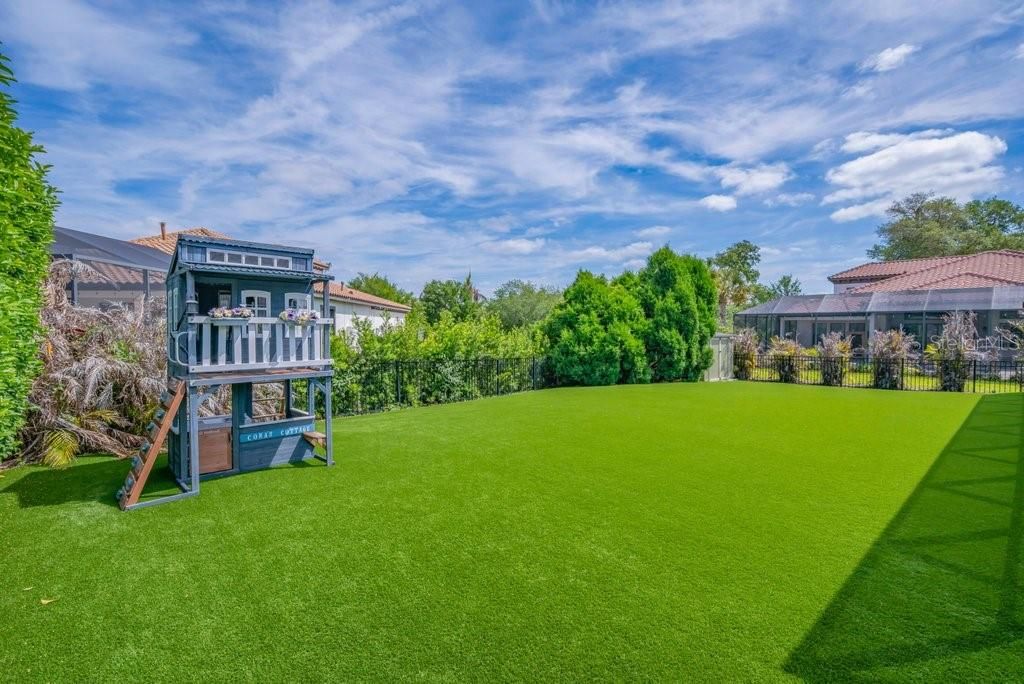 Image 44 of property listing at 14908 BASSINGER LANE, Lithia, FL 33547