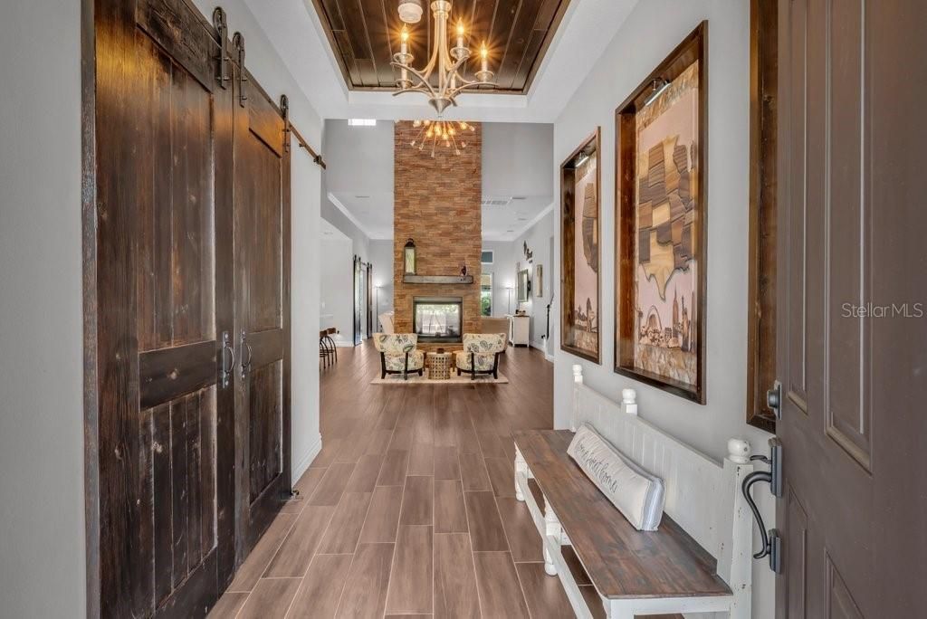 Image 6 of property listing at 14908 BASSINGER LANE, Lithia, FL 33547