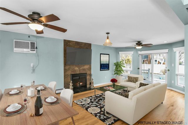 639 N Chicot Avenue, West Islip, NY 11795