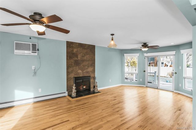 639 N Chicot Avenue, West Islip, NY 11795