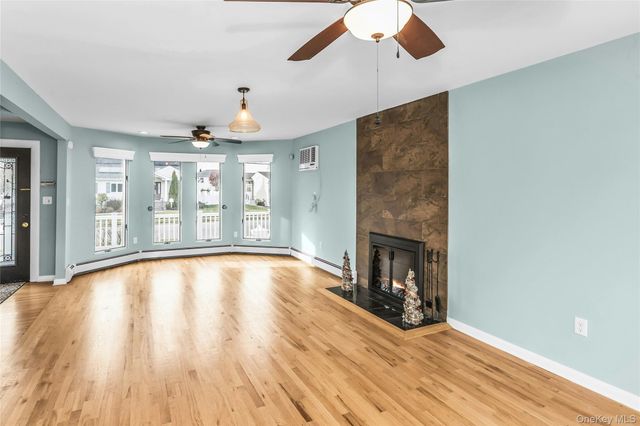 639 N Chicot Avenue, West Islip, NY 11795