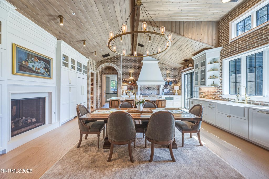 Image 12 of property listing at 101 Greenridge Drive, Reno, NV 89509