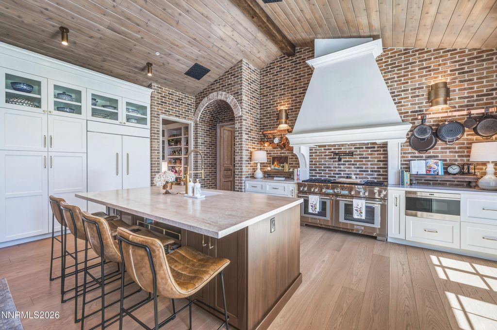 Image 13 of property listing at 101 Greenridge Drive, Reno, NV 89509