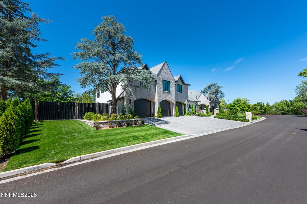 Image 3 of property listing at 101 Greenridge Drive, Reno, NV 89509