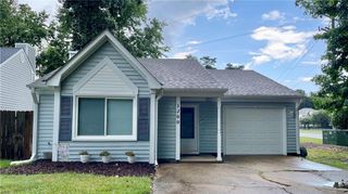 1300 Debbs LN, Chesapeake, VA 23320