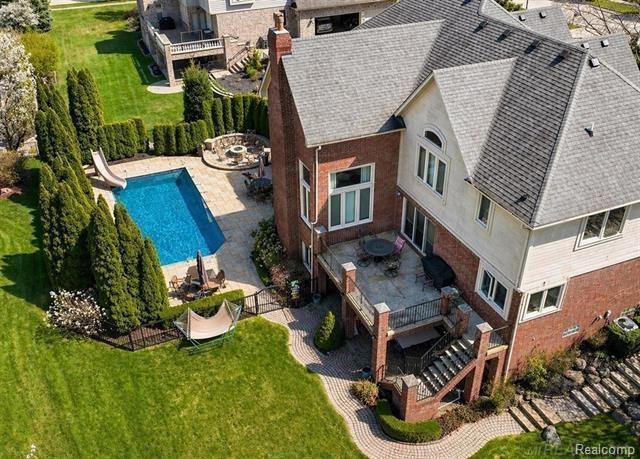 54182 Queensborough Drive, Shelby Twp, MI 48315