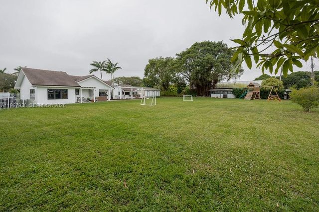 11301 SW 95th St, Miami, FL 33176