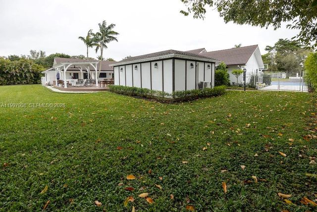 11301 SW 95th St, Miami, FL 33176