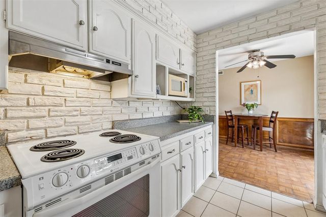 11323 N May Avenue B, Oklahoma City, OK 73120