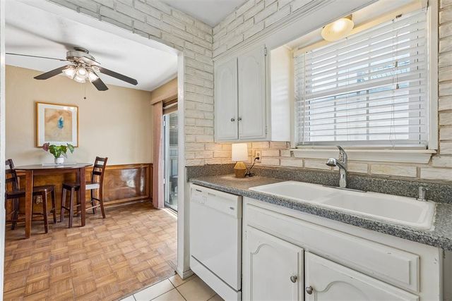 11323 N May Avenue B, Oklahoma City, OK 73120