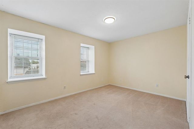 11323 N May Avenue B, Oklahoma City, OK 73120