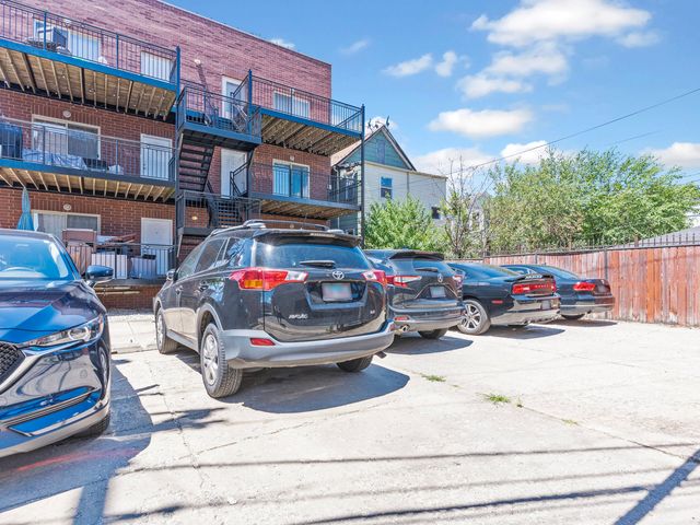 1617 N Artesian Avenue 2N, Chicago, IL 60647