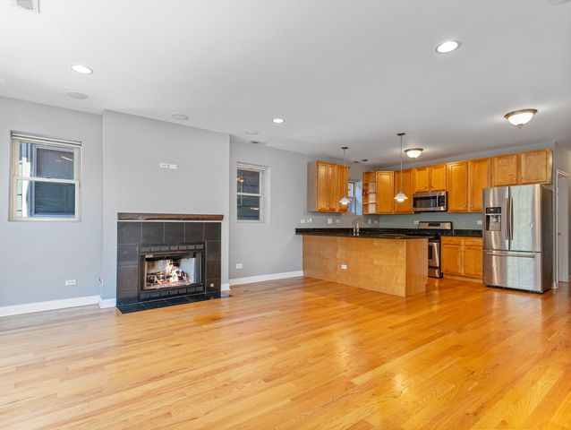 1617 N Artesian Avenue 2N, Chicago, IL 60647