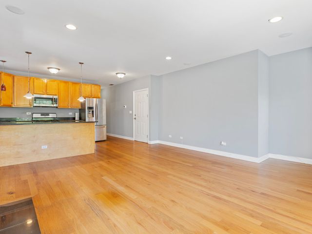 1617 N Artesian Avenue 2N, Chicago, IL 60647