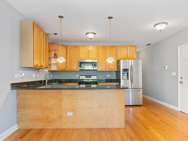 1617 N Artesian Avenue 2N, Chicago, IL 60647