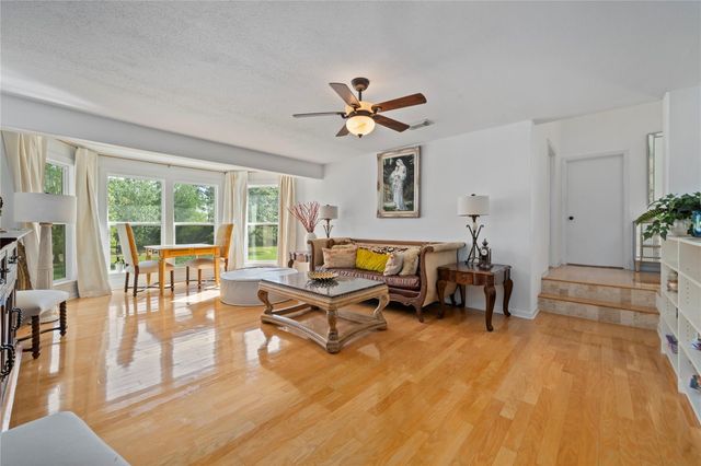 3122 N Saddlebrook Lane, Katy, TX 77494