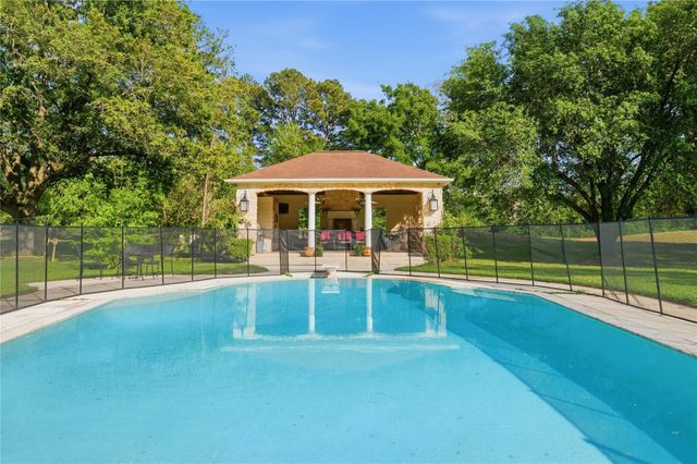 3122 N Saddlebrook Lane, Katy, TX 77494