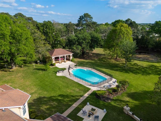 3122 N Saddlebrook Lane, Katy, TX 77494