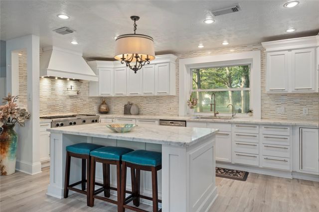 3122 N Saddlebrook Lane, Katy, TX 77494