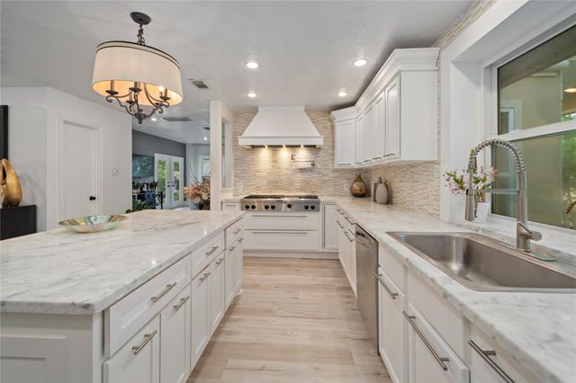 3122 N Saddlebrook Lane, Katy, TX 77494