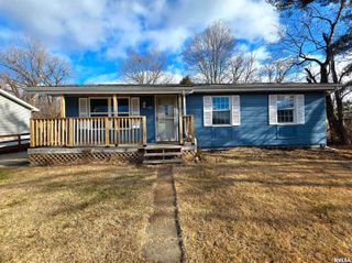 106 MAPLE Lane, Bartonville, IL 61607