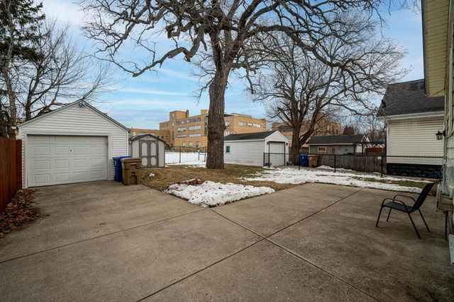 2418 71st STREET, Kenosha, WI 53143