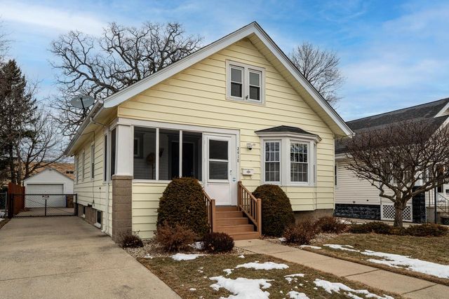 2418 71st STREET, Kenosha, WI 53143