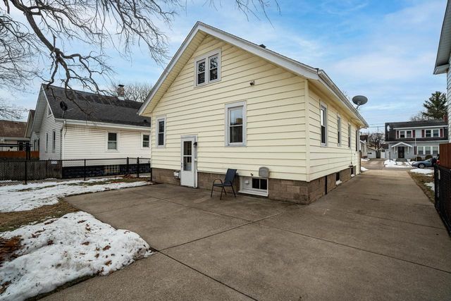 2418 71st STREET, Kenosha, WI 53143
