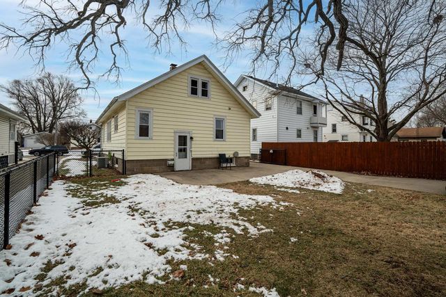 2418 71st STREET, Kenosha, WI 53143